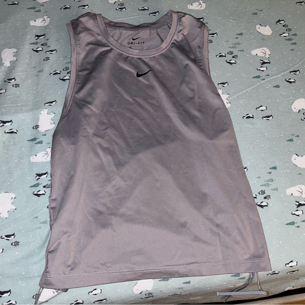 Nike dri-fit top